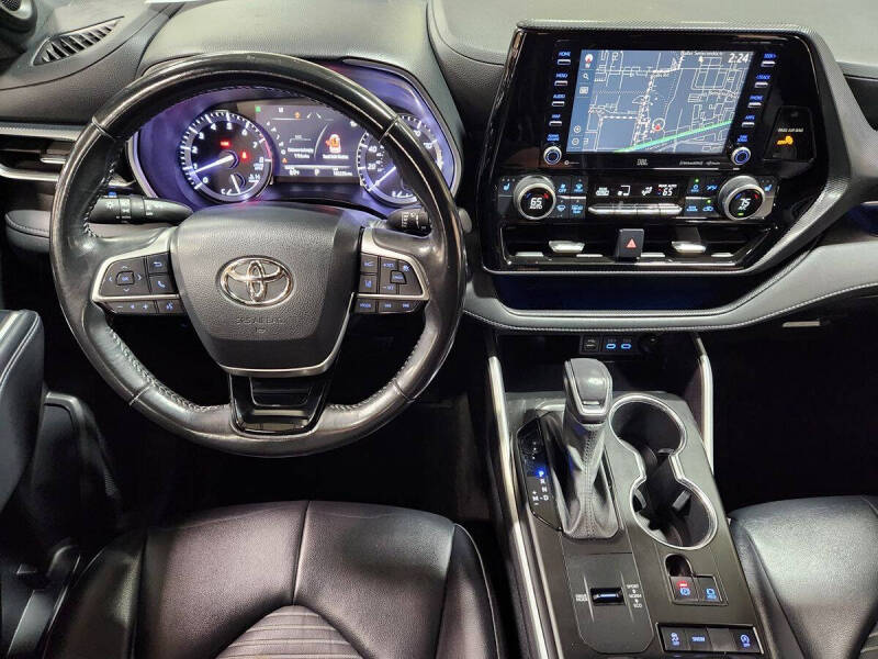 2022 Toyota Highlander XSE