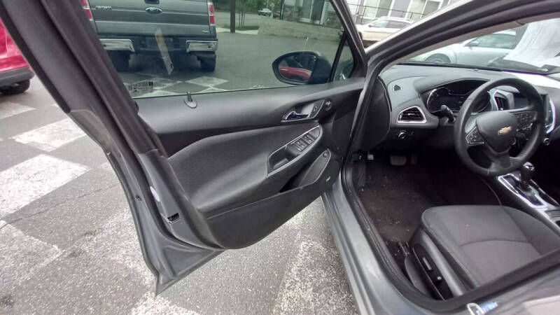 2018 Chevrolet Cruze LT Auto