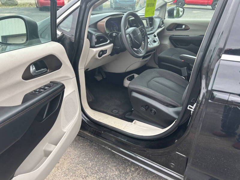 2017 Chrysler Pacifica LX