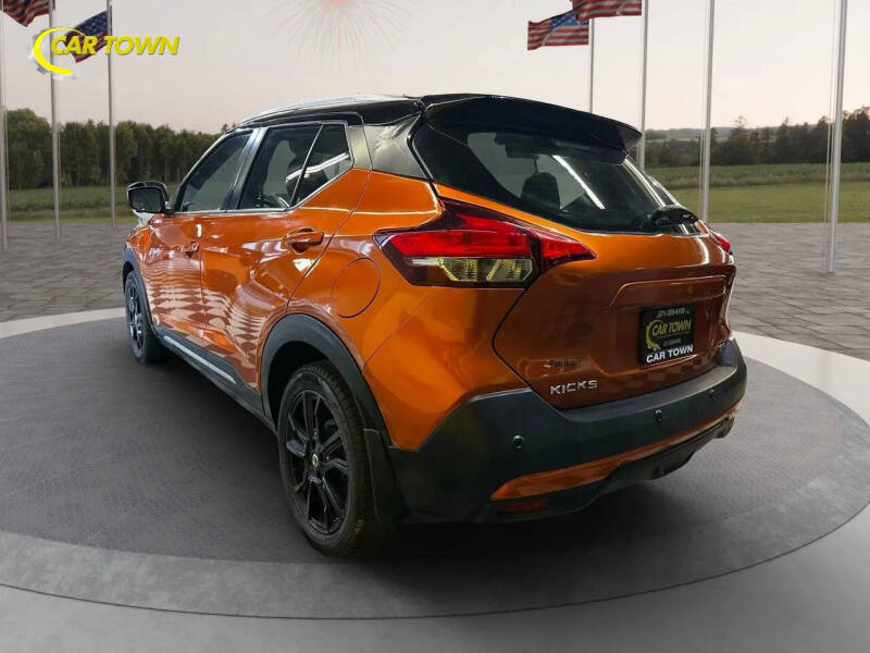 2020 Nissan Kicks SR