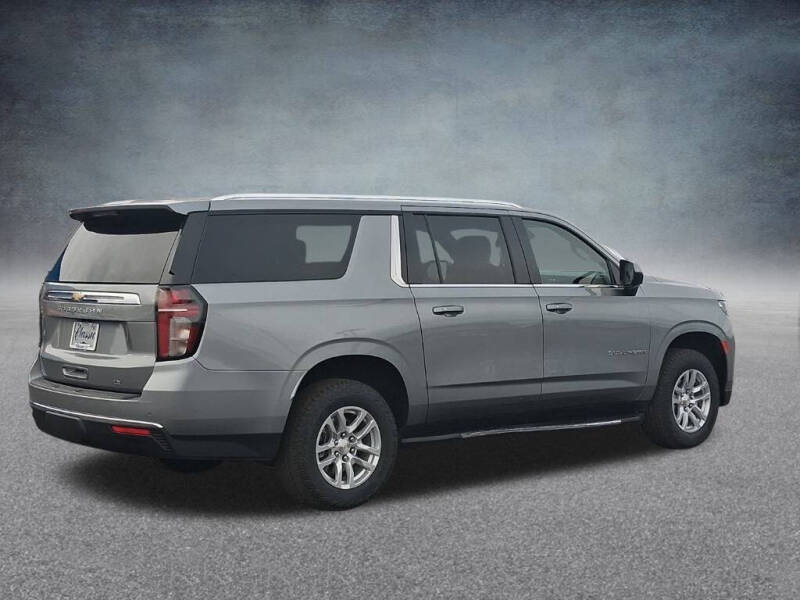 2023 Chevrolet Suburban LT