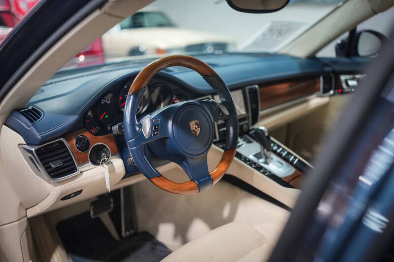 2011 Porsche Panamera