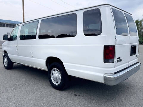 2010 Ford E-Series E-350 SD XLT