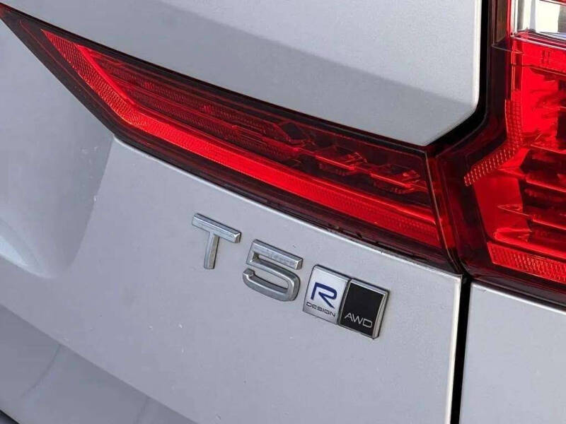 2020 Volvo XC60 T5 R-Design