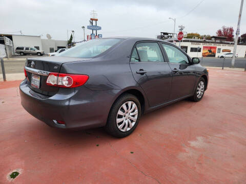 2013 Toyota Corolla LE