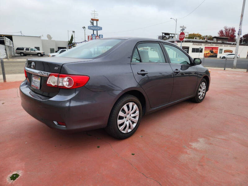 2013 Toyota Corolla LE