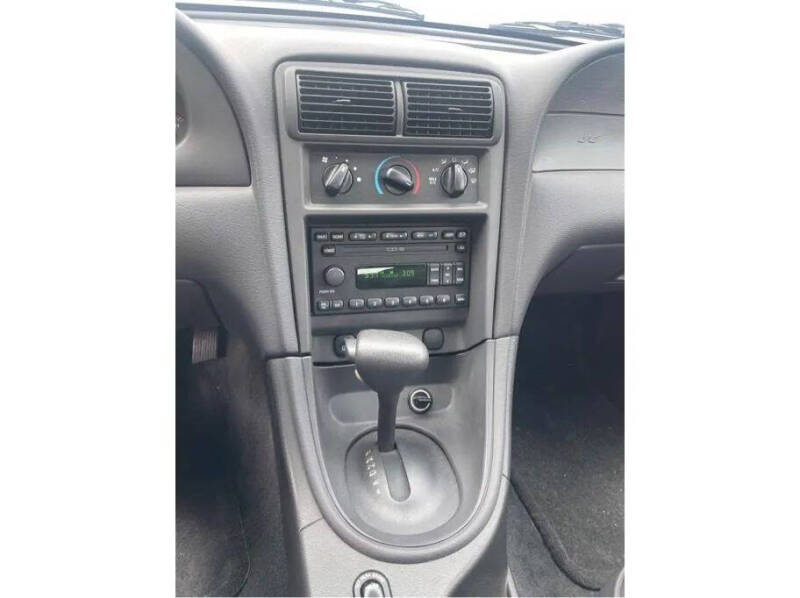 2003 Ford Mustang