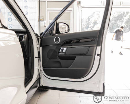 2024 Land Rover Discovery P300 S