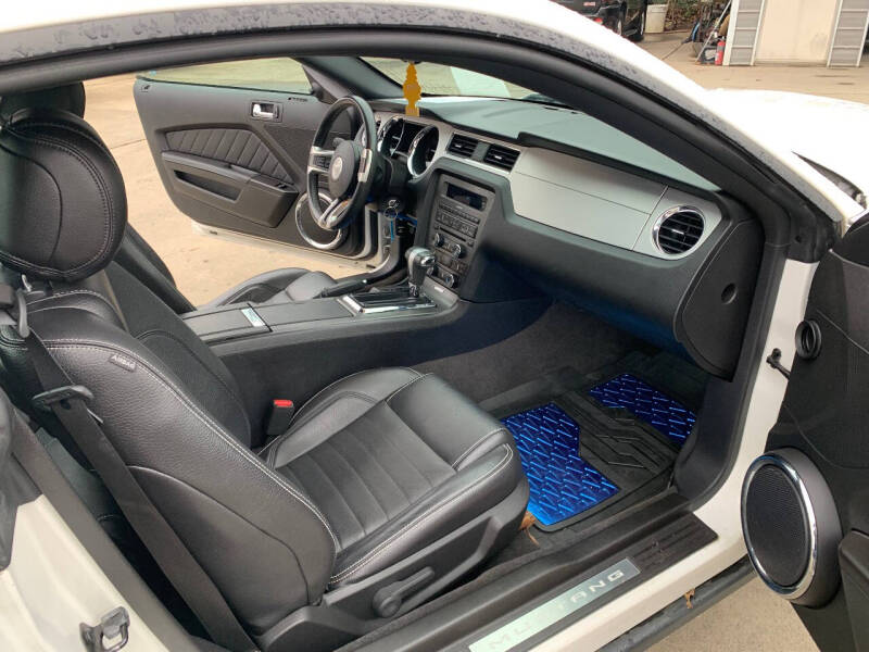 2012 Ford Mustang V6 Premium