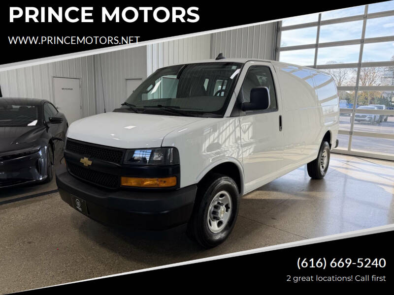 2023 Chevrolet Express Cargo Work Van's photo