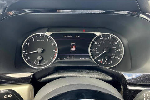 2023 Nissan Pathfinder SV