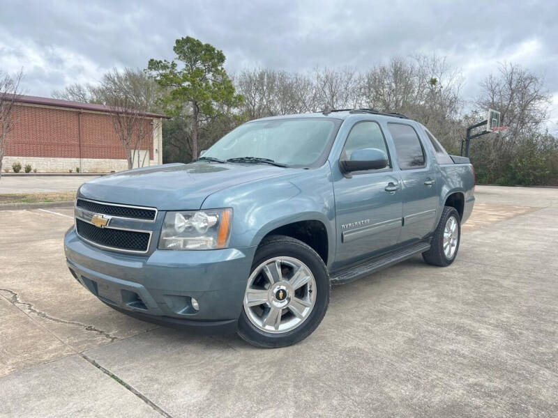 2011 Chevrolet Avalanche for sale at Crown Auto Sales in Sugar Land TX