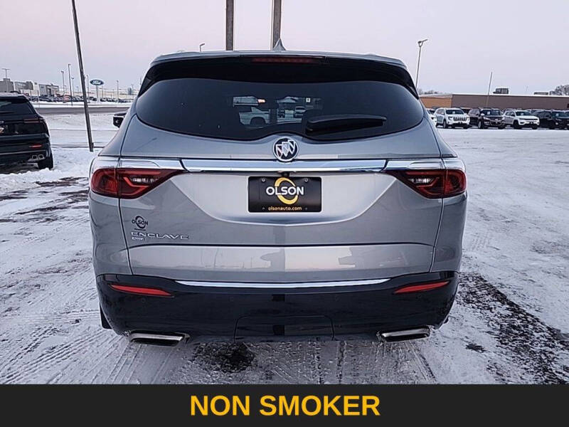 2023 Buick Enclave Essence