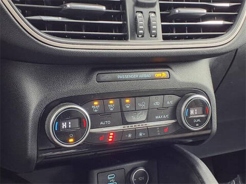 2021 Ford Escape Hybrid SE