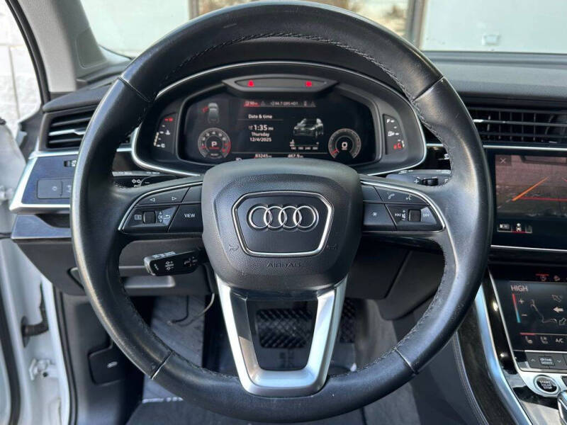 2022 Audi Q7 quattro Premium Plus 55 TFSI