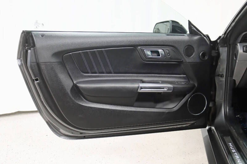 2021 Ford Mustang