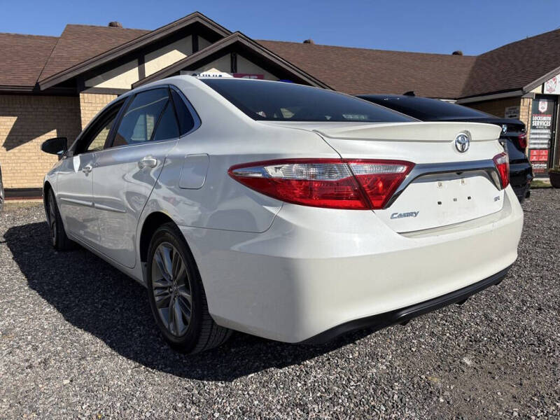 2016 Toyota Camry LE