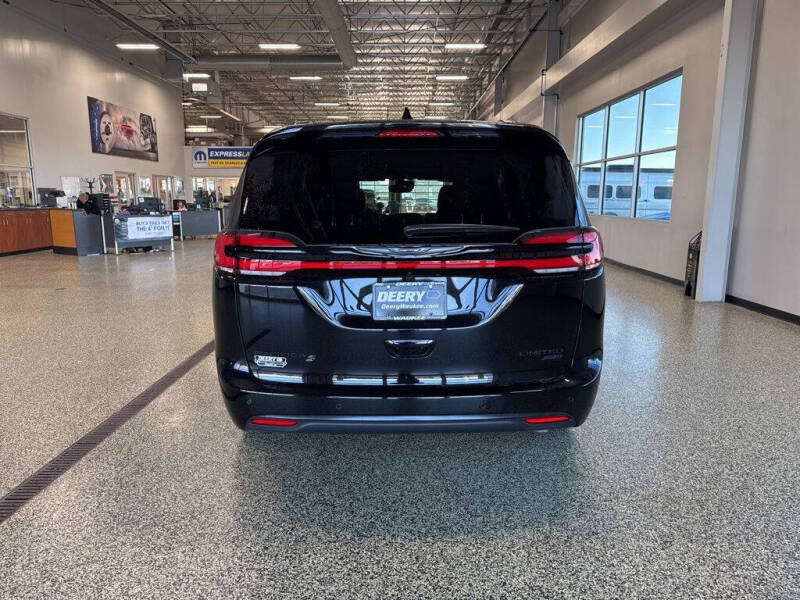 2026 Chrysler Pacifica Limited