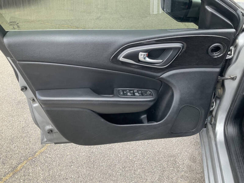 2015 Chrysler 200 C