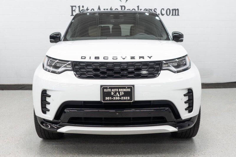 2024 Land Rover Discovery P300 Dynamic SE