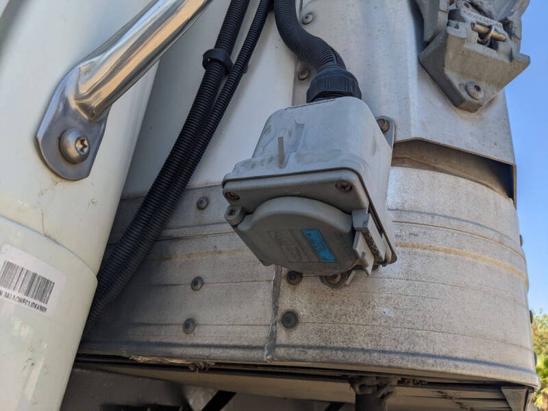 2018 Freightliner M2 106