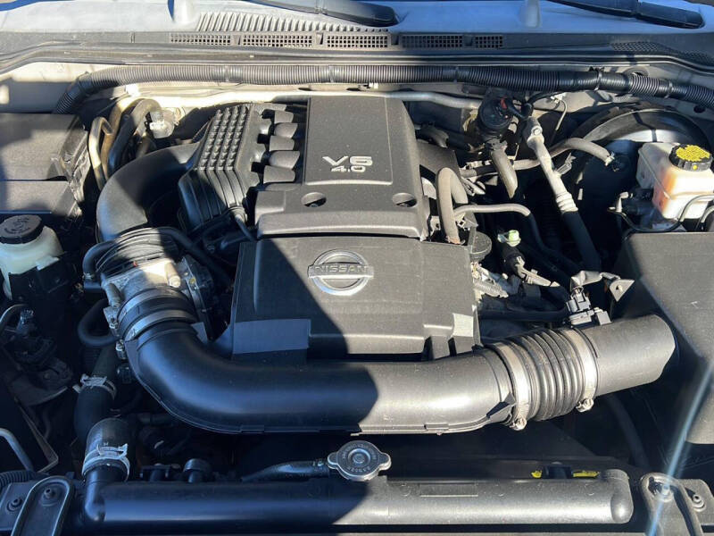 2008 Nissan Pathfinder LE