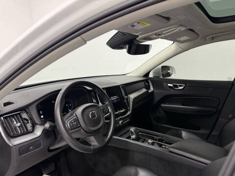 2023 Volvo XC60 B5 Core