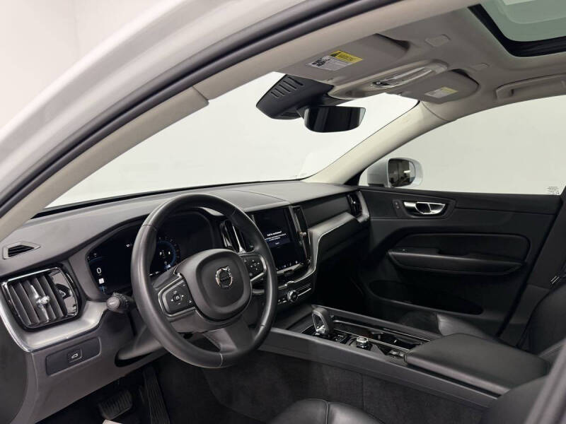 2023 Volvo XC60 B5 Core