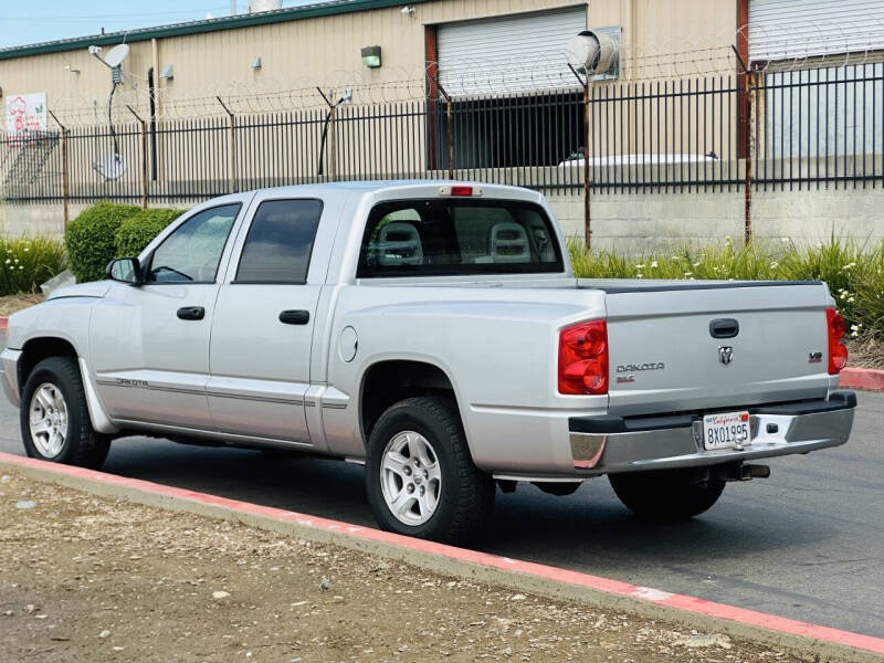 2006 Dodge Dakota SLT
