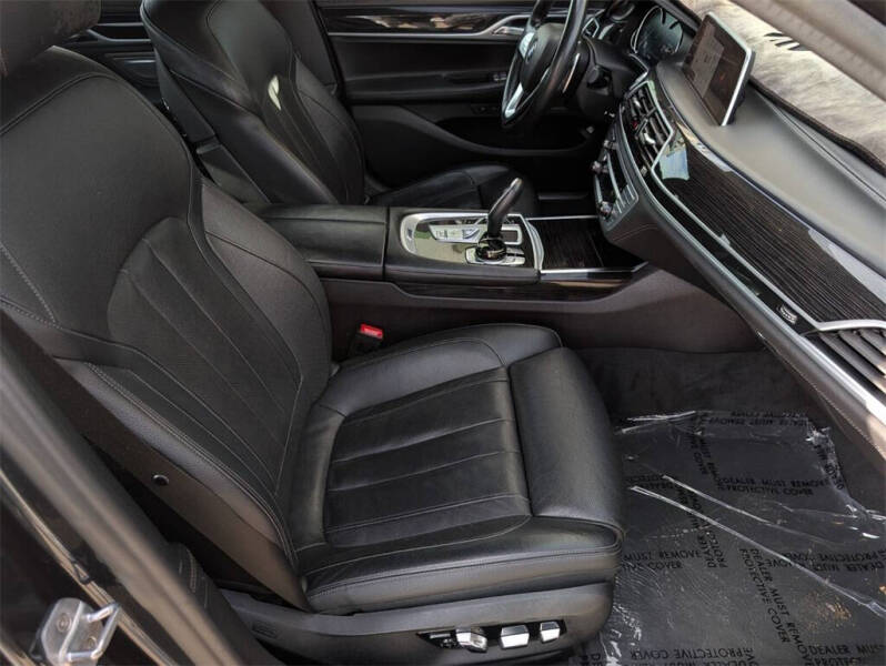 2019 BMW 7 Series 740i