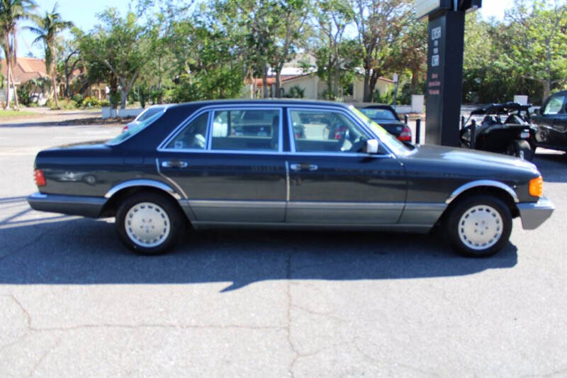 1987 Mercedes-Benz 560's photo