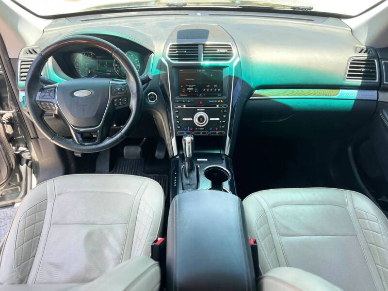 2016 Ford Explorer Platinum
