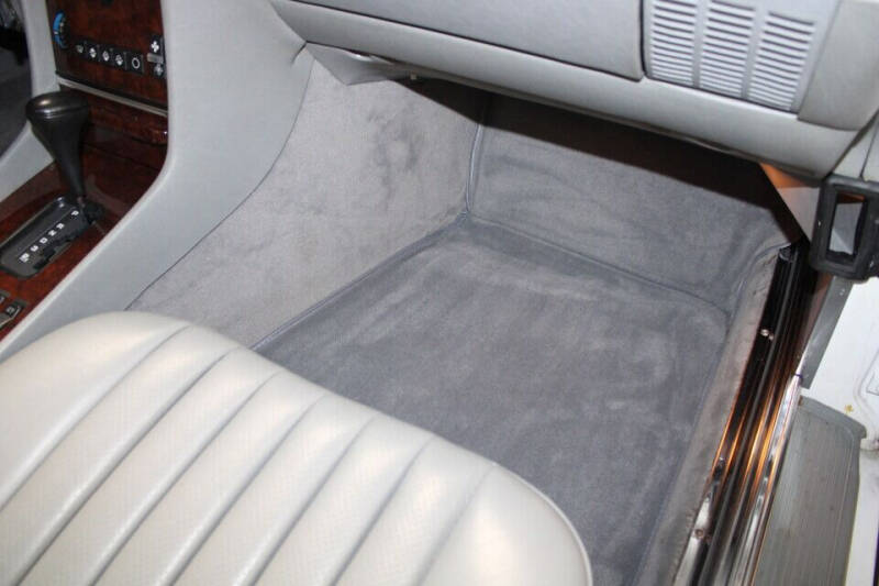 1987 Mercedes-Benz 560-Class 560 SL