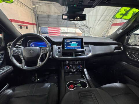 2023 Chevrolet Suburban RST