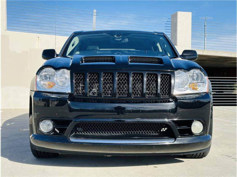 2007 Jeep Grand Cherokee SRT-8 photo 2