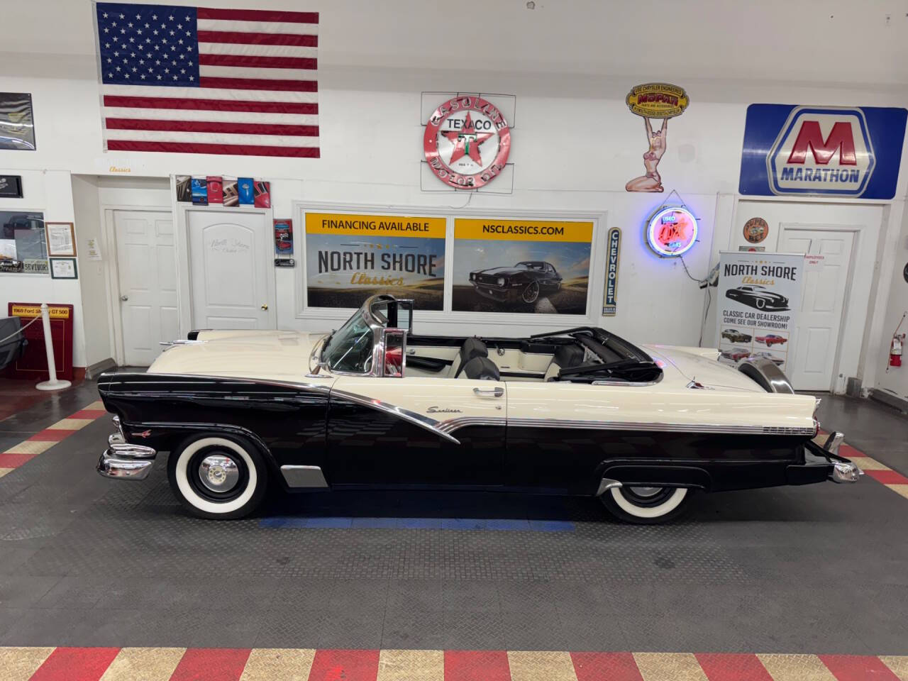 1956 Ford Fairlane 23