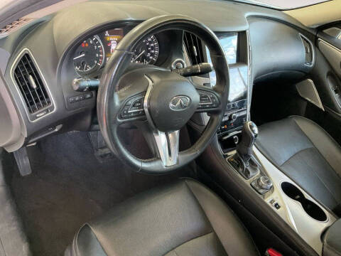 2022 Infiniti Q50 Luxe