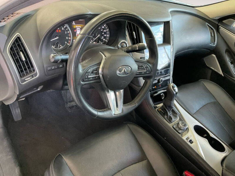 2022 Infiniti Q50 Luxe