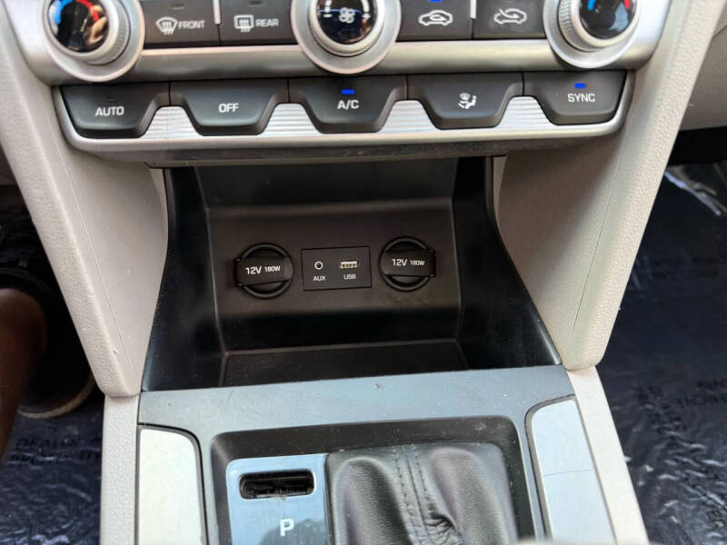 2020 Hyundai Elantra