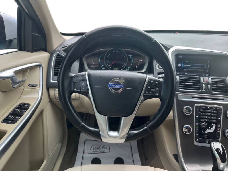 2015 Volvo XC60 T5 Drive-E Premier Plus