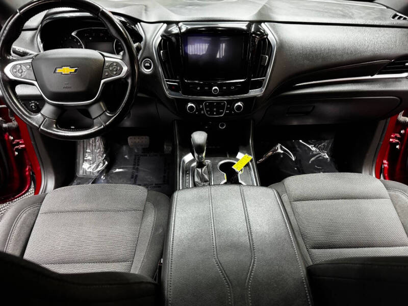 2022 Chevrolet Traverse LT Cloth