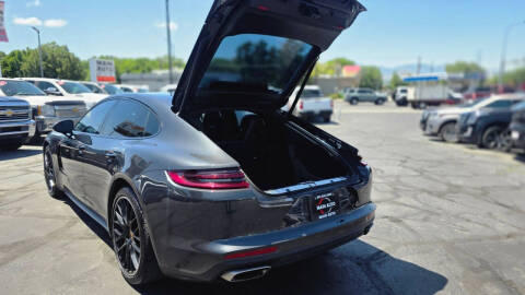 2018 Porsche Panamera