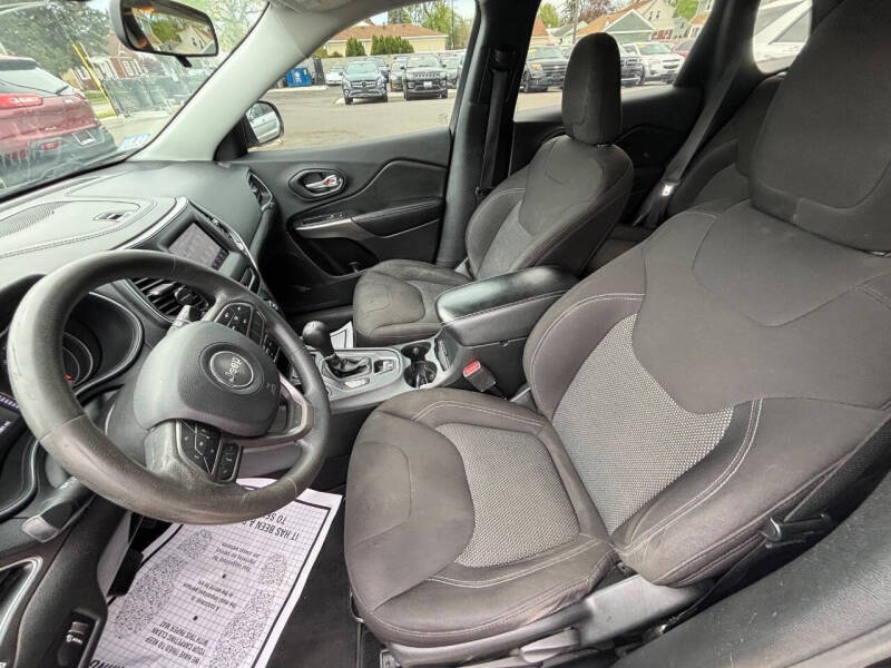 2019 Jeep Cherokee Latitude