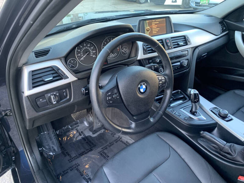 2014 BMW 3 Series 320i