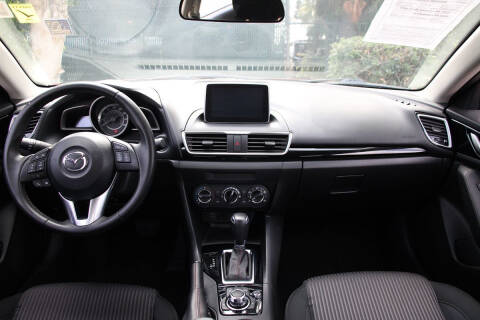 2016 Mazda MAZDA3 i Touring