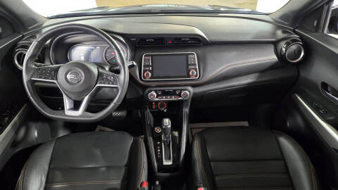 2020 Nissan Kicks SR