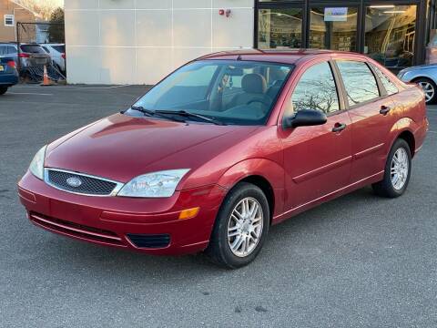 2005 Ford Focus for sale at MAGIC AUTO SALES in Little Ferry NJ