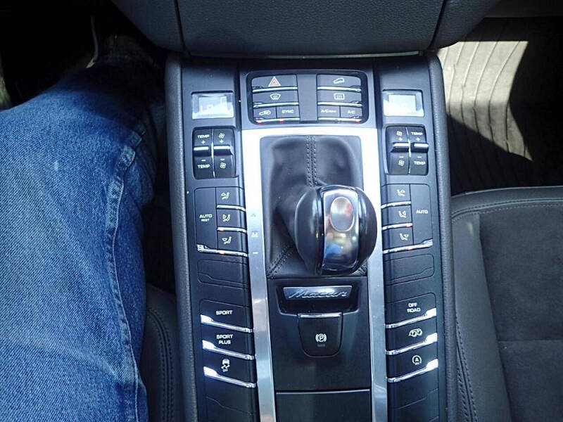 2015 Porsche Macan S