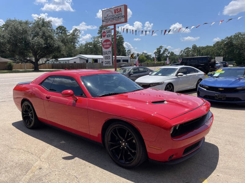 2018 Dodge Challenger SXT Plus's photo