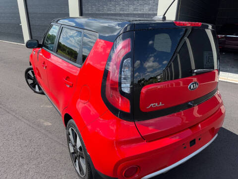 2017 Kia Soul +